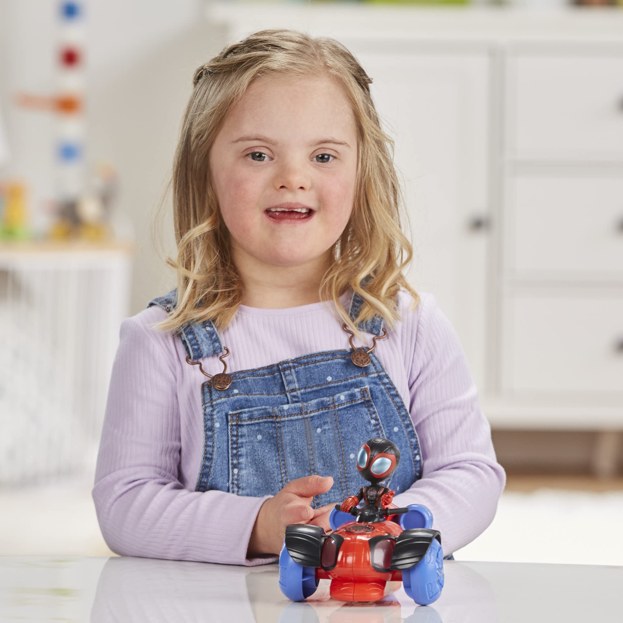 SPIDEY AND HIS AMAZING FRIENDS Marvel Glow Tech Techno-Racer Vehicle, Pre-school Toy with Lights and Sounds, Ages 3 and Up