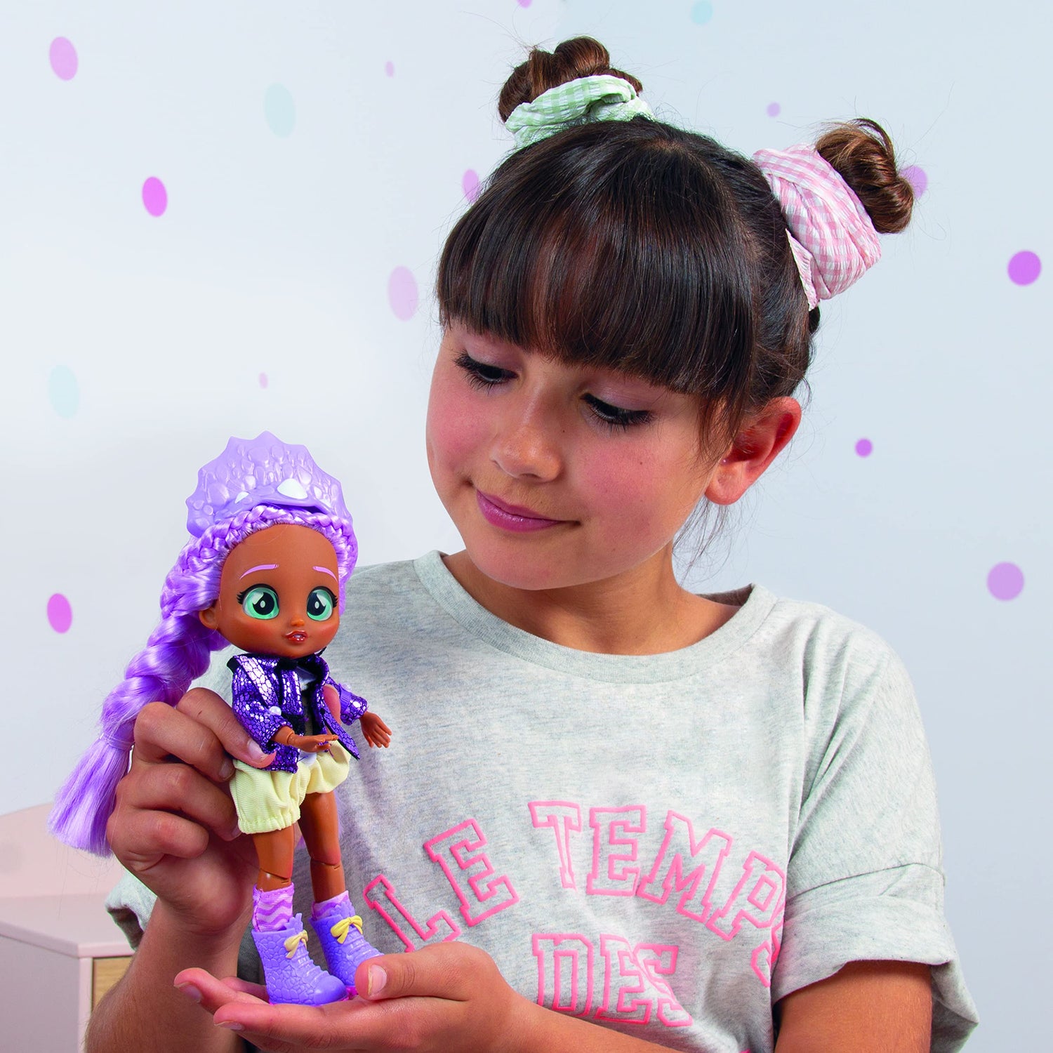 BFF By Cry Babies Jenna | Collectible Fashion Doll with Long Hair, fabric Clothes and 9 Accessories - Gift Toy for Girls and Boys +5 Years