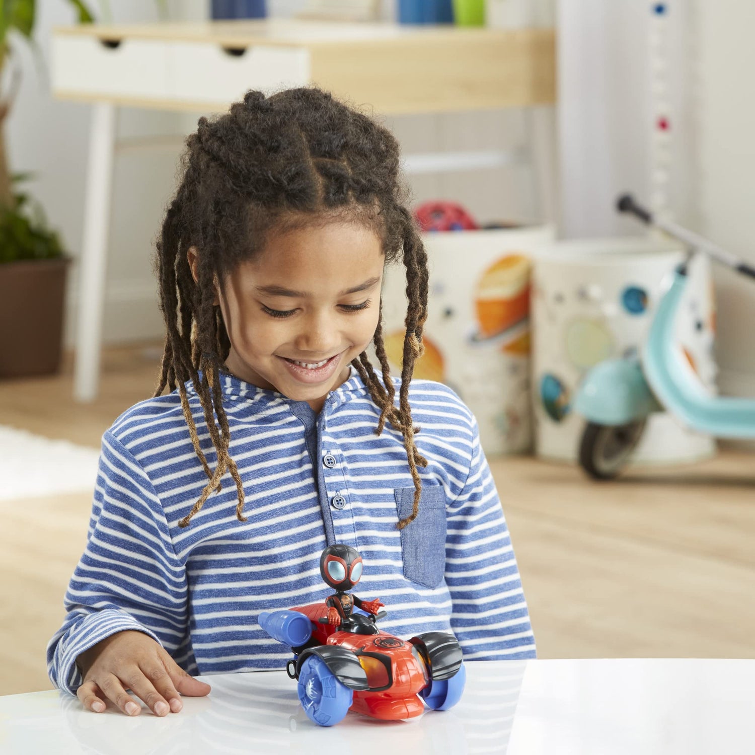 SPIDEY AND HIS AMAZING FRIENDS Marvel Glow Tech Techno-Racer Vehicle, Pre-school Toy with Lights and Sounds, Ages 3 and Up